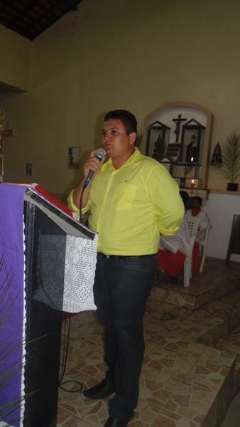 Fieis participam de missa pelo aniversário da cidade  - Imagem 19