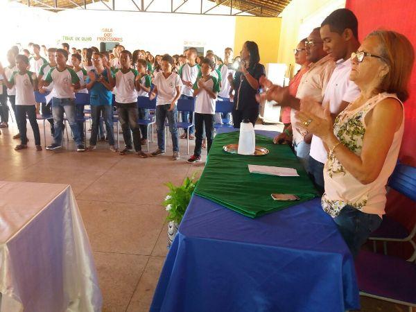 Alunos participam de palestra sobre semana santa  - Imagem 18