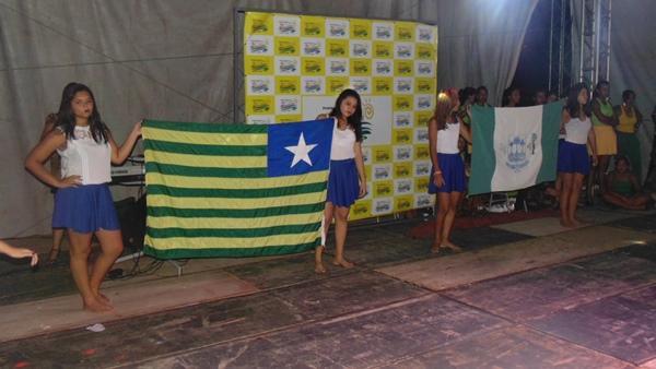 Competições e apresentação marca mais uma noite de evento   - Imagem 9