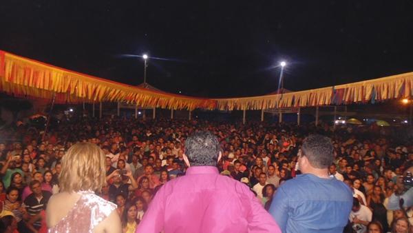 Show com Vicente Nery encerra programação de aniversário da cidade - Imagem 7