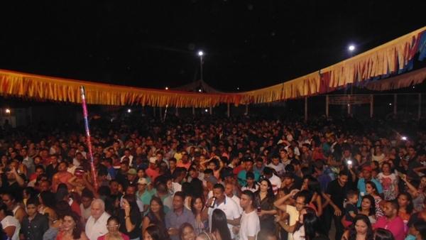 Veja fotos do show de Vicente Nery em Santo Inácio   - Imagem 43