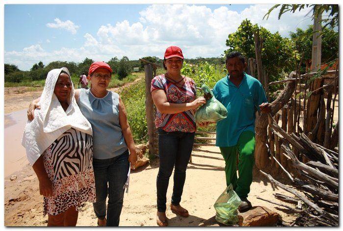 Famílias do Município de Inhuma recebem Cestas com Alimentos - Imagem 16