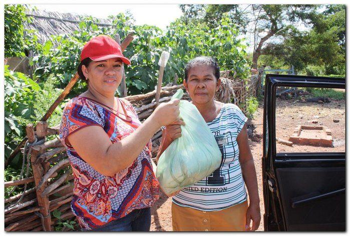 Famílias do Município de Inhuma recebem Cestas com Alimentos - Imagem 30
