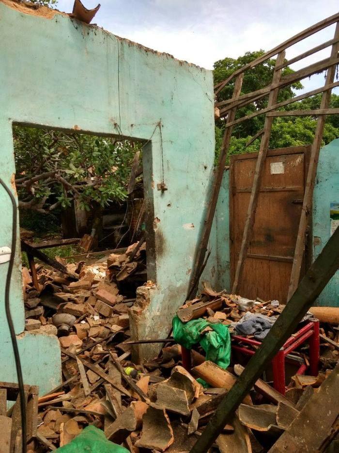 Devido forte chuva, teto de residência desaba em Parnaíba - Imagem 7