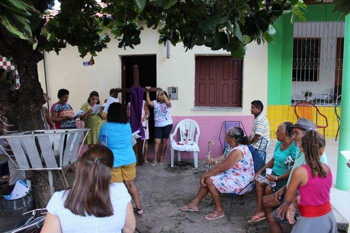 Procissão leva fiéis às ruas de Francinópolis - Imagem 67