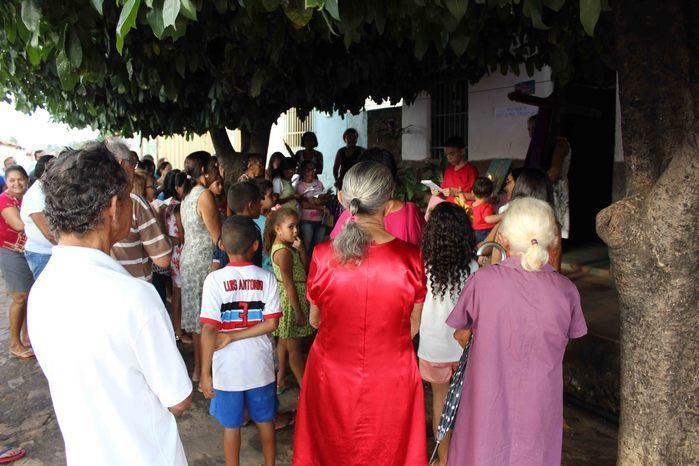 Procissão leva fiéis às ruas de Francinópolis - Imagem 50