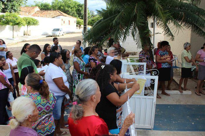 Procissão leva fiéis às ruas de Francinópolis - Imagem 30