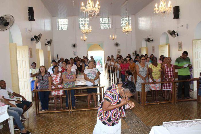 Procissão leva fiéis às ruas de Francinópolis - Imagem 86