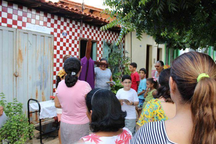 Procissão leva fiéis às ruas de Francinópolis - Imagem 59