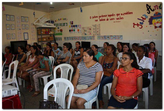 Merendeiras das escolas municipais passam por capacitação - Imagem 3