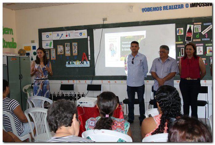 Merendeiras das escolas municipais passam por capacitação - Imagem 5