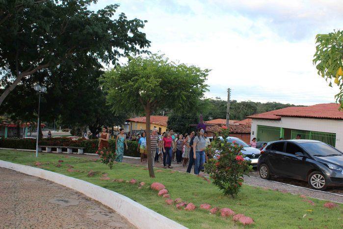 Procissão leva fiéis às ruas de Francinópolis - Imagem 76