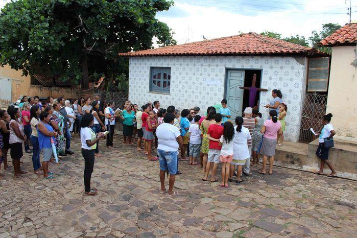 Procissão leva fiéis às ruas de Francinópolis - Imagem 55