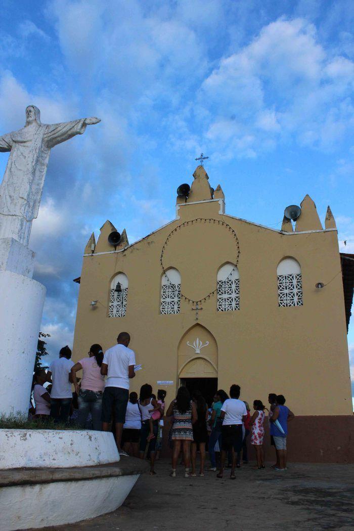 Procissão leva fiéis às ruas de Francinópolis - Imagem 79