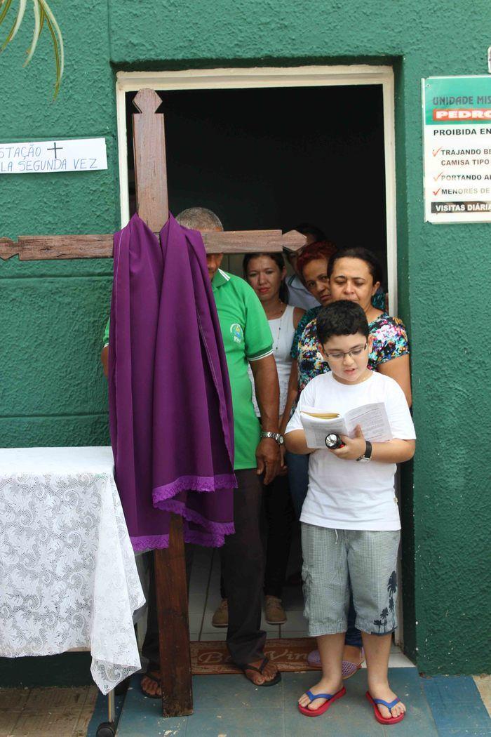 Procissão leva fiéis às ruas de Francinópolis - Imagem 27