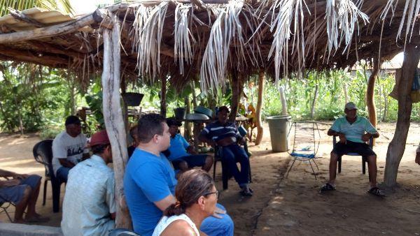 Prefeito participa de reunião com moradores de assentamento - Imagem 1