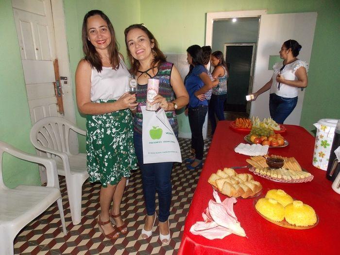 Assistente Social é surpreendida com um café da manhã. - Imagem 11