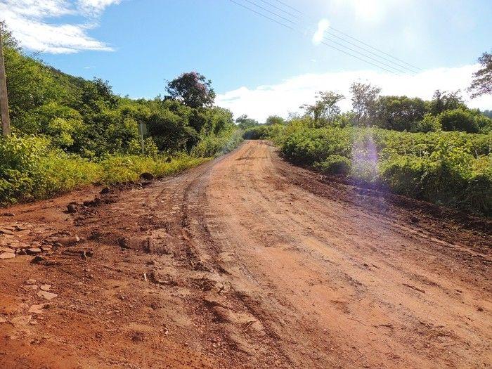 Município intensifica recuperação de estradas vicinais  - Imagem 1