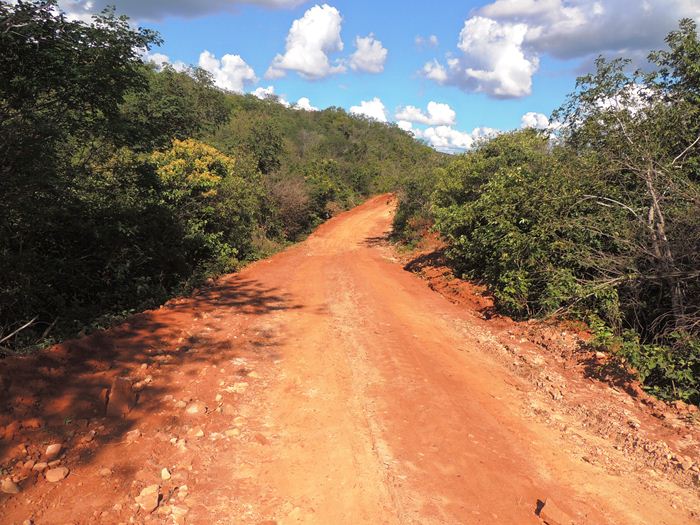 Município intensifica recuperação de estradas vicinais  - Imagem 25