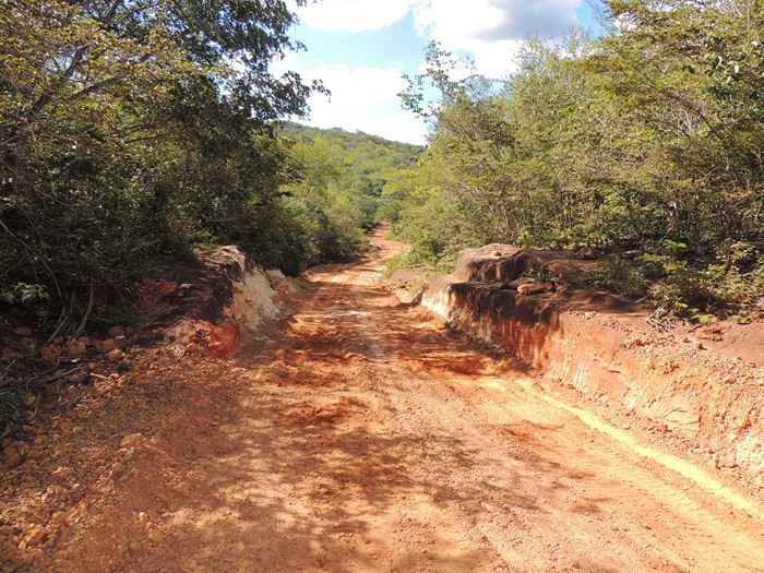 Município intensifica recuperação de estradas vicinais  - Imagem 27