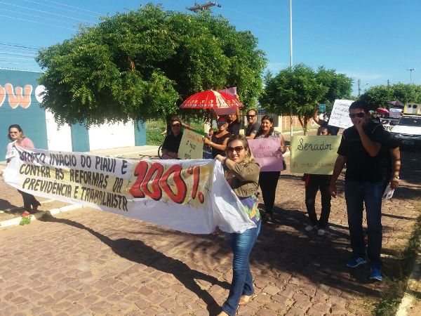 Em Santo Inácio categorias vão às ruas contra reformas do governo - Imagem 19