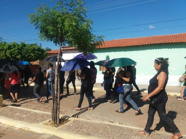 Em Santo Inácio categorias vão às ruas contra reformas do governo - Imagem 4