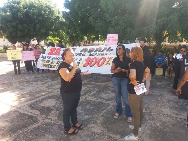 Em Santo Inácio categorias vão às ruas contra reformas do governo - Imagem 23