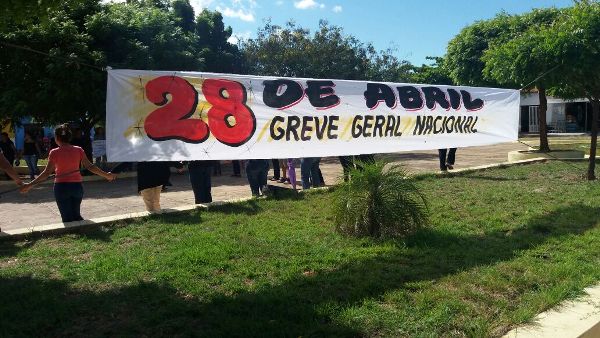 Em Santo Inácio categorias vão às ruas contra reformas do governo - Imagem 16