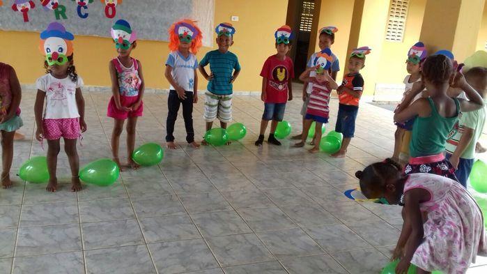 Escola Municipal comemora “Dia do Circo” - Imagem 12