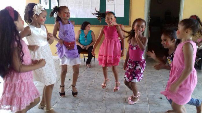 Escola Municipal comemora “Dia do Circo” - Imagem 13