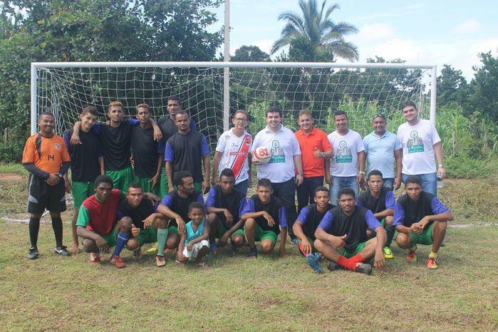 Campo de futebol  foi revitalizado 