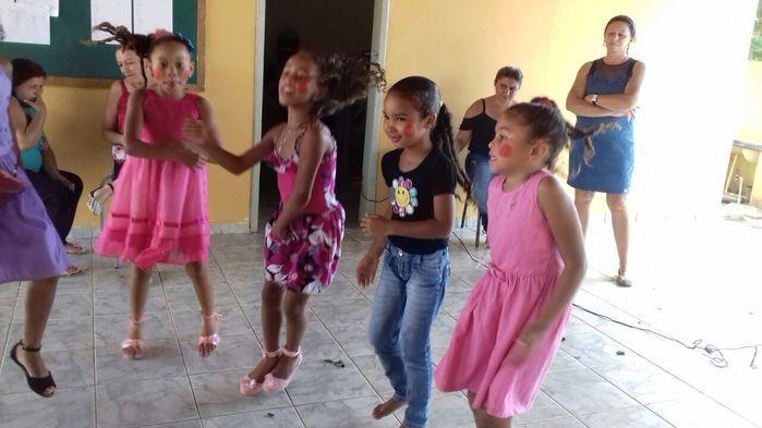 Escola Municipal comemora “Dia do Circo” - Imagem 5