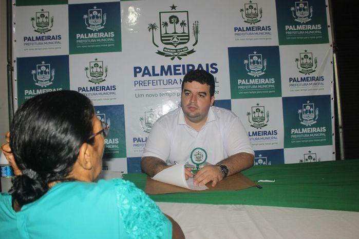 Gabinete itinerante : Prefeito Reginaldo Júnior atendeu a população 