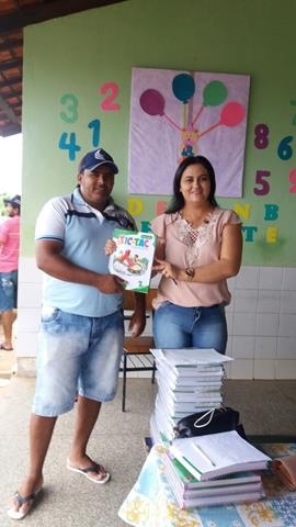 Educação de Pimenteiras distribui livros e uniformes para alunos - Imagem 3