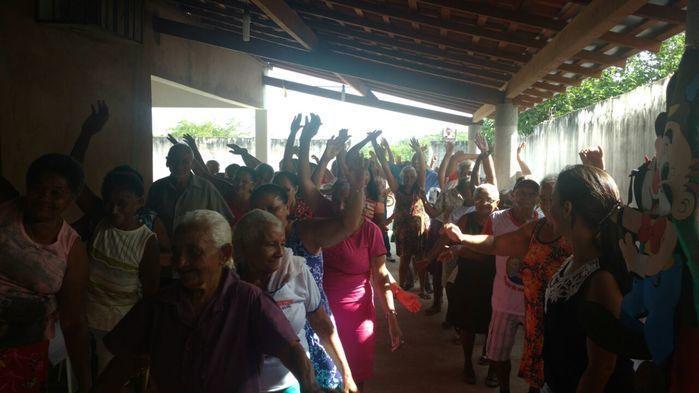 CRAS realiza atividades com grupo de idosos - Imagem 13