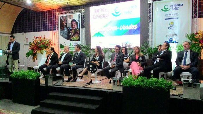 Município participa do lançamento do Programa Criança Feliz - Imagem 4