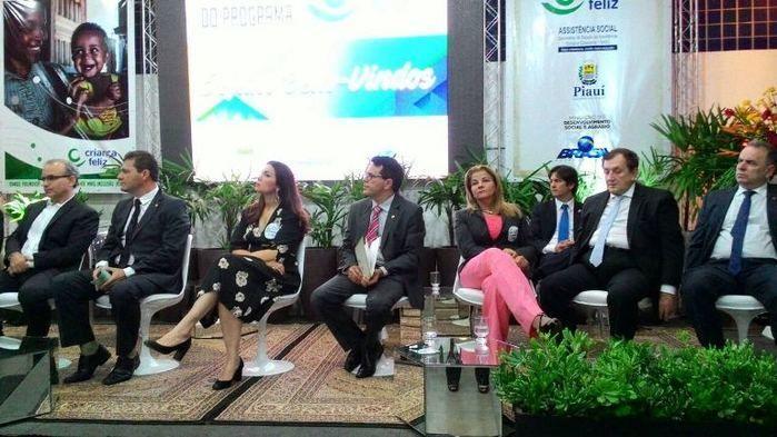 Município participa do lançamento do Programa Criança Feliz - Imagem 6