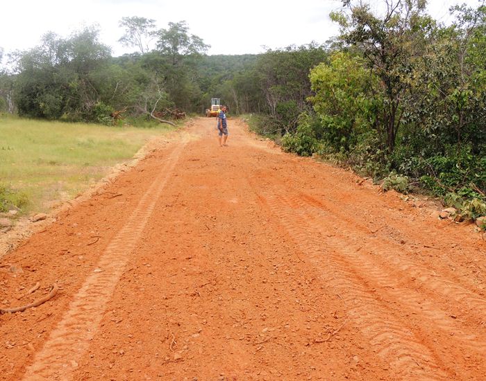 Município inicia recuperação de estrada na zona rural  - Imagem 10