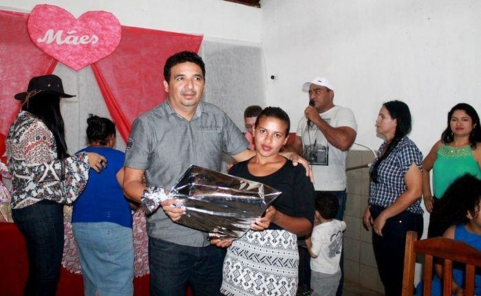 Escolas do município festejam o Dia das Mães - Imagem 7