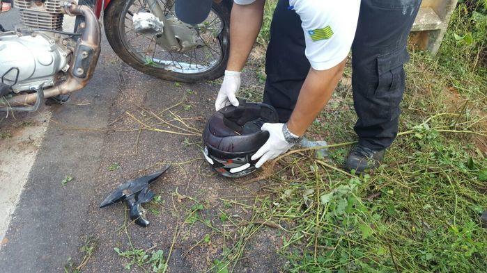 Motociclista morre ao passar reto em curva na BR-402 em Parnaíba (Crédito: Kairo Amaral)