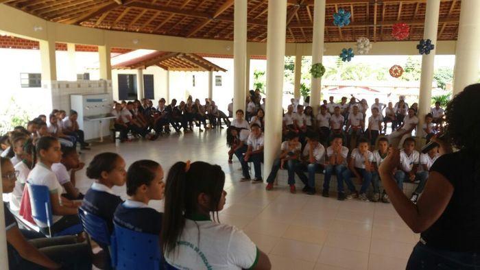 Acadêmicos de Biomedicina Visitam a Escola Santa Catarina - Imagem 4