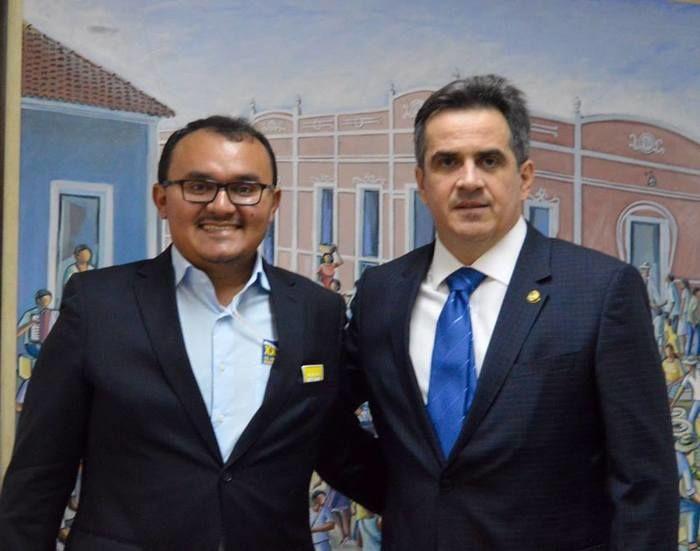 Prefeito com o senador Ciro