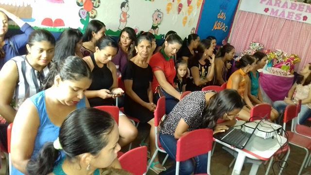 Creche Nossa Sra. do Perpetuo Socorro Comemora o Dia das Mães - Imagem 8