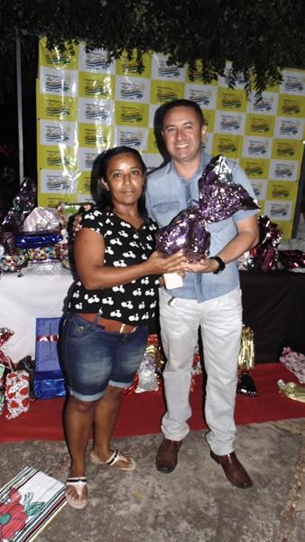 Mães são homenageadas durante evento em praça da cidade - Imagem 8