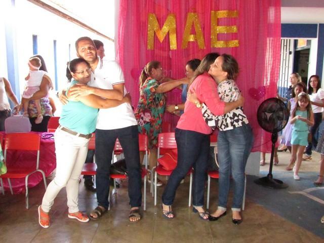 Escola Dr. Antônio Santos Realizou Homenagem as Mães - Imagem 31