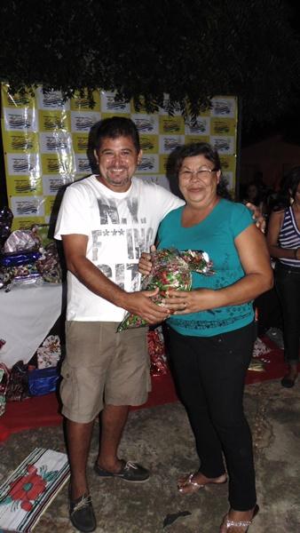 Mães são homenageadas durante evento em praça da cidade - Imagem 9