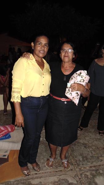 Mães são homenageadas durante evento em praça da cidade - Imagem 39