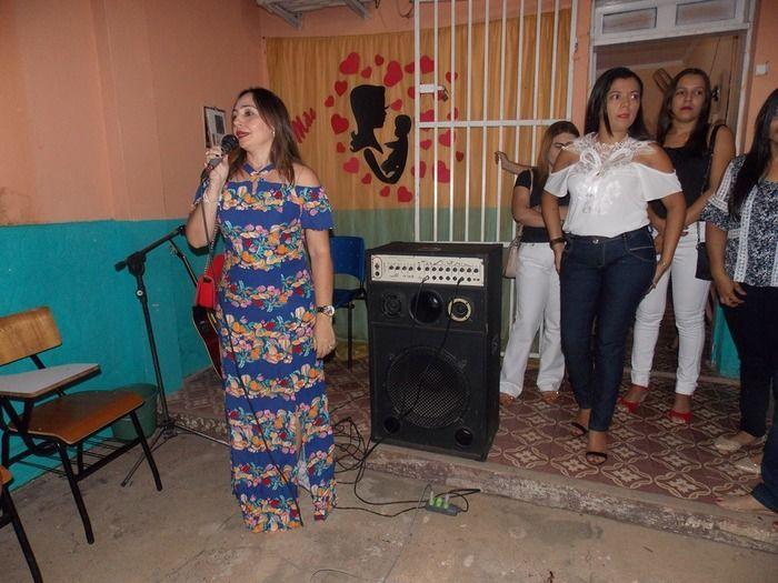 Mães e filhos do SCFV ganham festinha. - Imagem 8