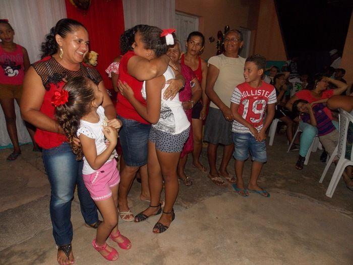 Mães e filhos do SCFV ganham festinha. - Imagem 15