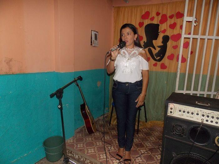 Mães e filhos do SCFV ganham festinha. - Imagem 7